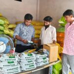 उर्वरक की दुकानों पर डीएओ के औचक छापेमारी में दो उर्वरक दुकानों में मिली अनियमितता,लाइसेंस निलंबित